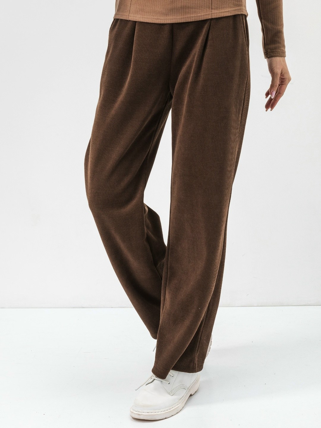 брюки вельветовые женские трубы,брюки женские вельветовые,коричневые брюки,вельветовые брюки,брюки из вельвета женские