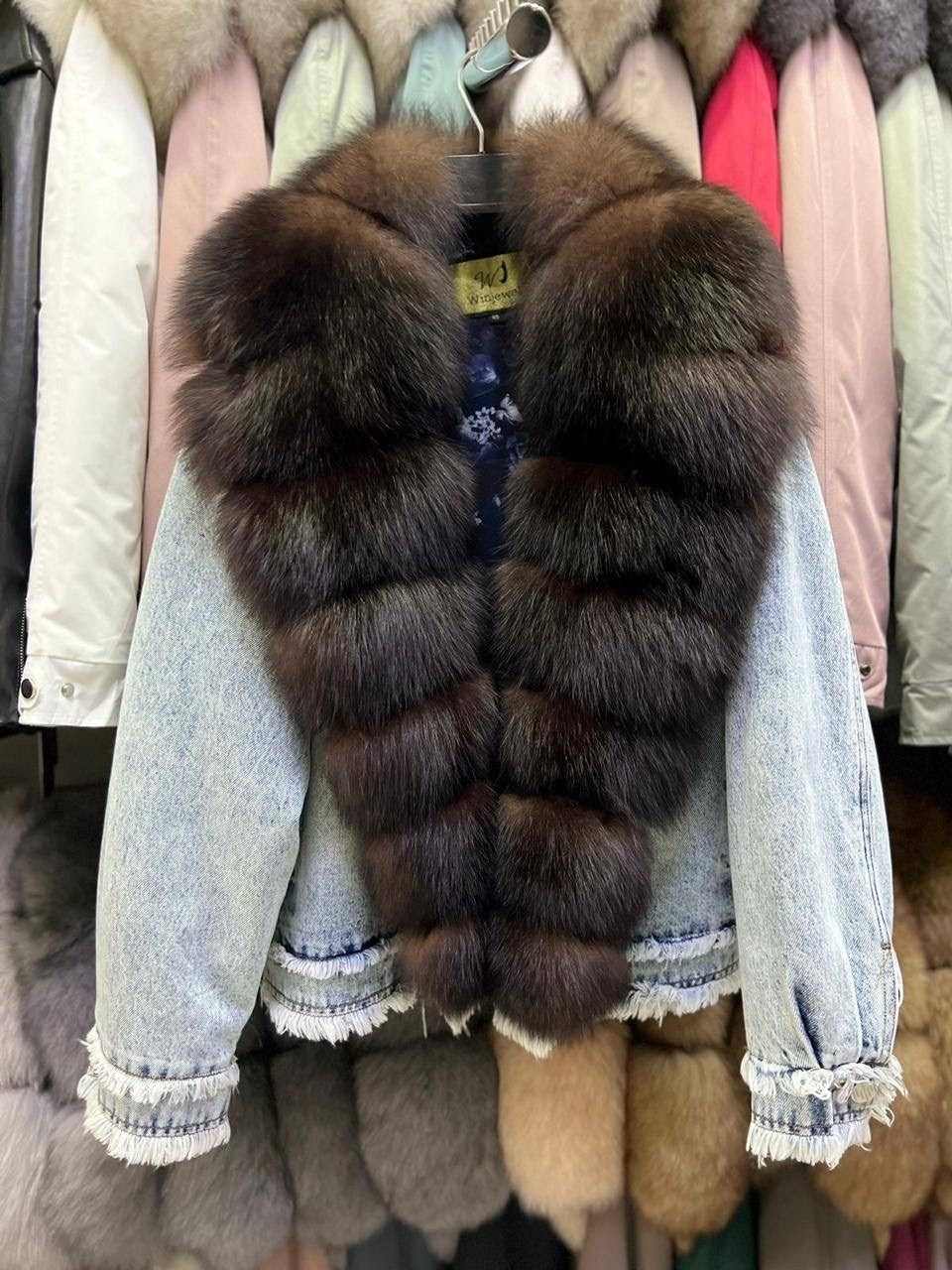куртка с натуральным мехом песца,джинсовая куртка с мехом песца,мех песец,джинсовая куртка с мехом утепленная,джинсовка с мехом