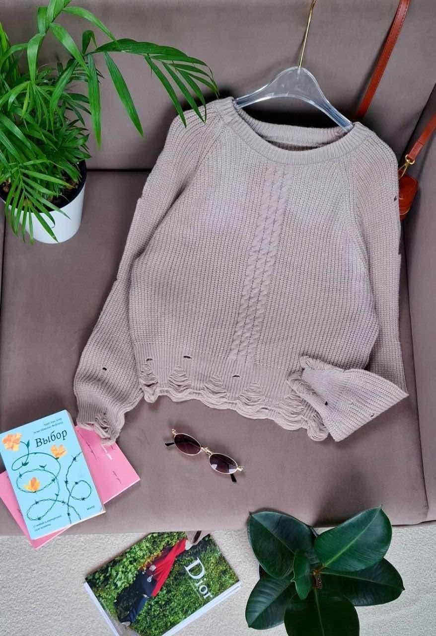 салатовый рваный свитер,вязаная дырявая кофта,рваные свитера,модные свитера,свитер с дырками