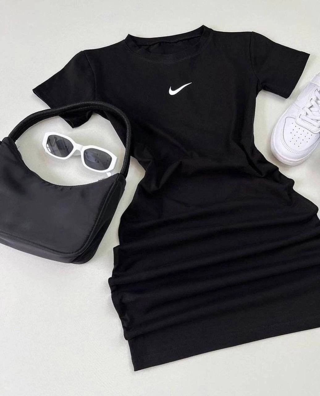 платье в спортивном стиле,спортивное платье,платье найк черное,черное спортивное платье,женские платья nike