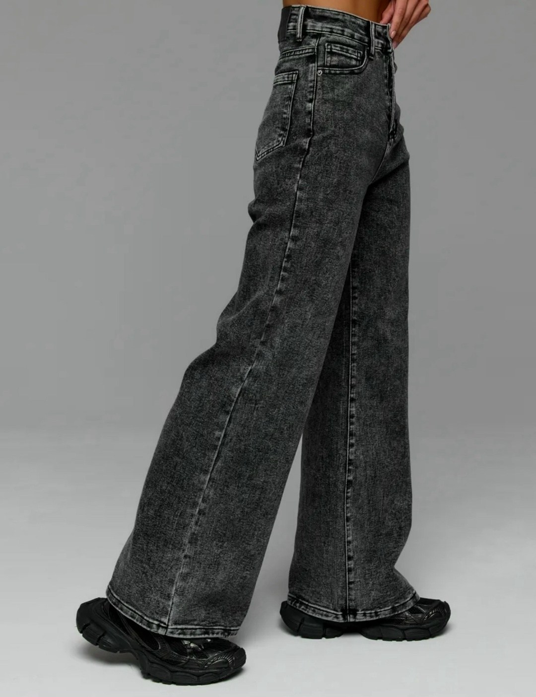 женские джинсы,широкие джинсы,джинсы женские широкие,модные джинсы,джинсы стильные