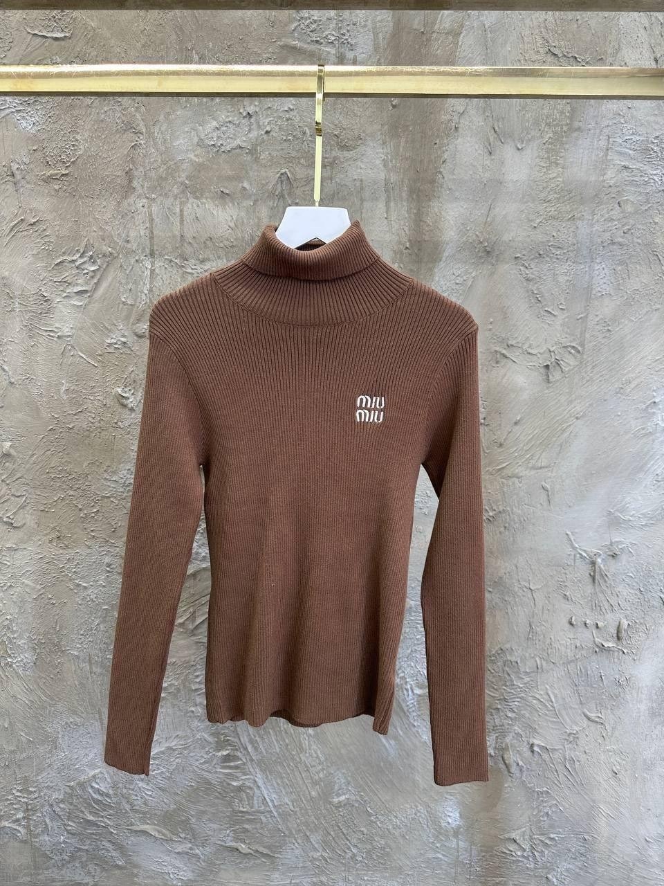 стильная кофта,модные свитера,джемпер женские,водолазка фенди женская,свитер женский белый