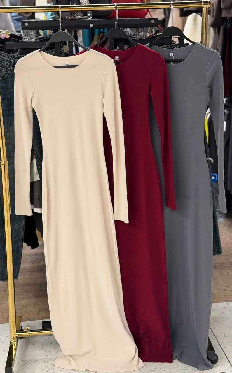 платье,платье приталенное,платье в стиле,платье миди,облегающее платье