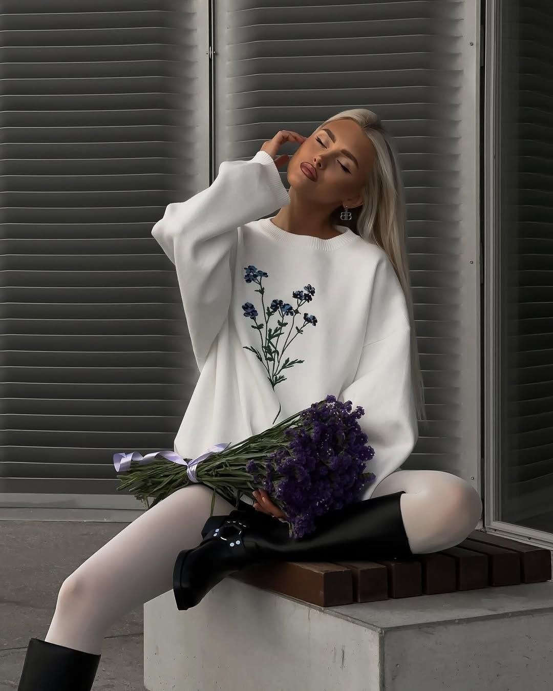 джемпер с вышивкой,свитер с вышивкой,свитшот оверсайз женский,повседневный свитшот,стильный свитшот