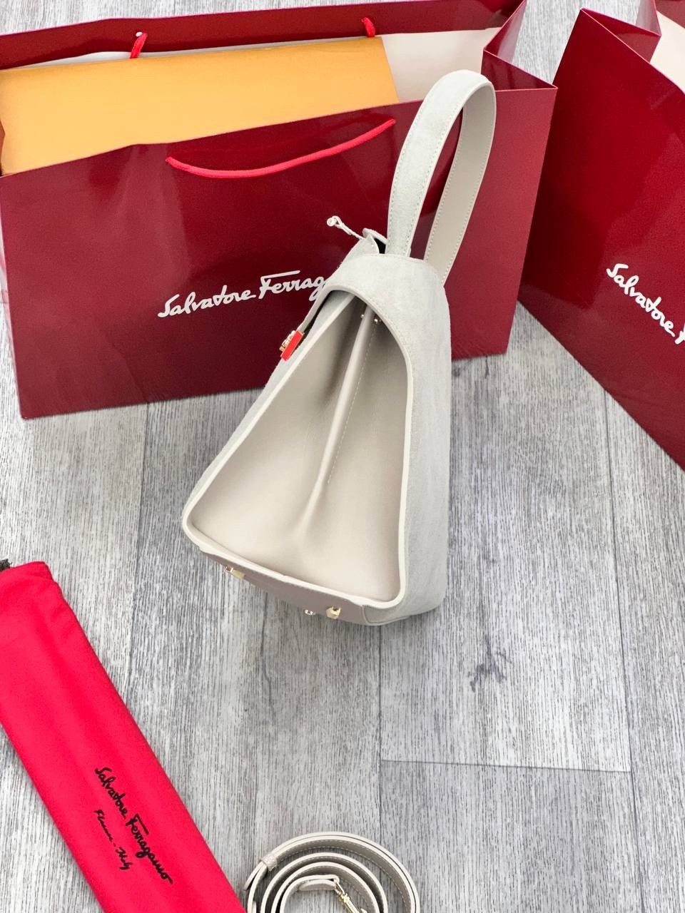 сумка salvatore ferragamo,сумка ferragamo,женская брендовая сумка,сумка феррагамо,сумки женская