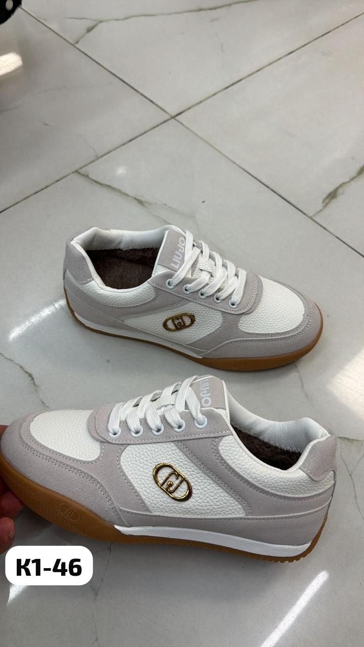 ,женские кроссовки,спортивная , кроссовки,кроссовки брендовые