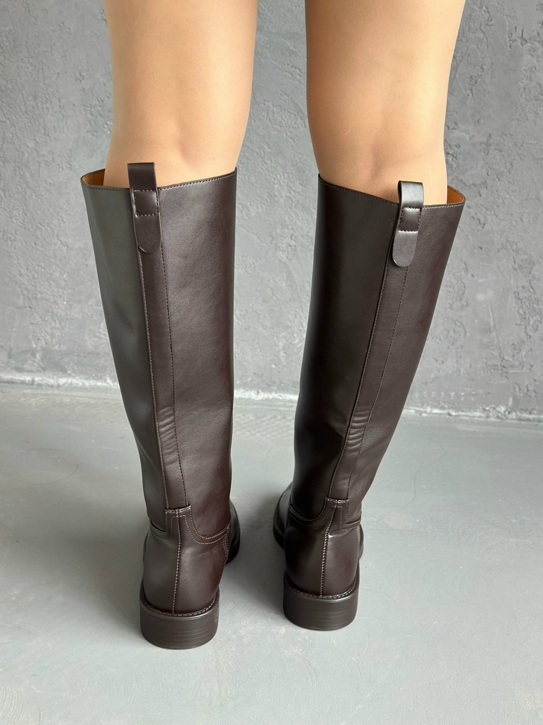 ,женские сапоги,коричневые сапоги,стильные сапоги,кожаные сапоги