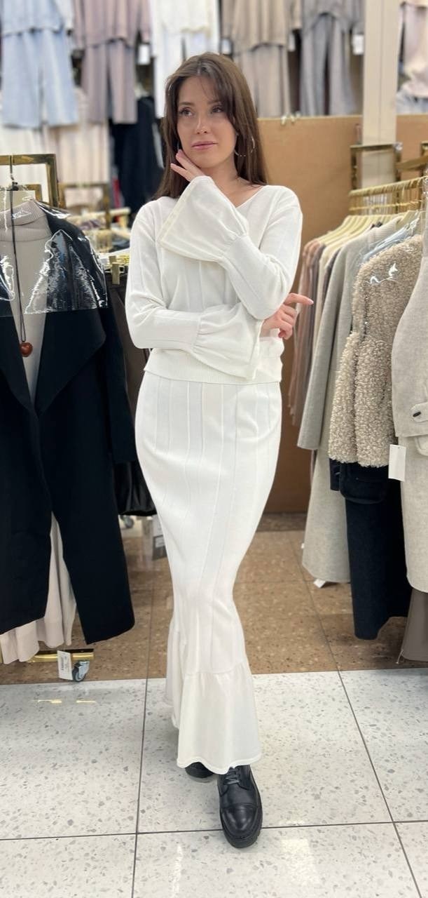 трикотажные костюмы,вязаные костюмы,костюм повседневный,вязаное платье,костюм бежевый