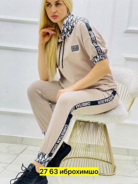 Костюм