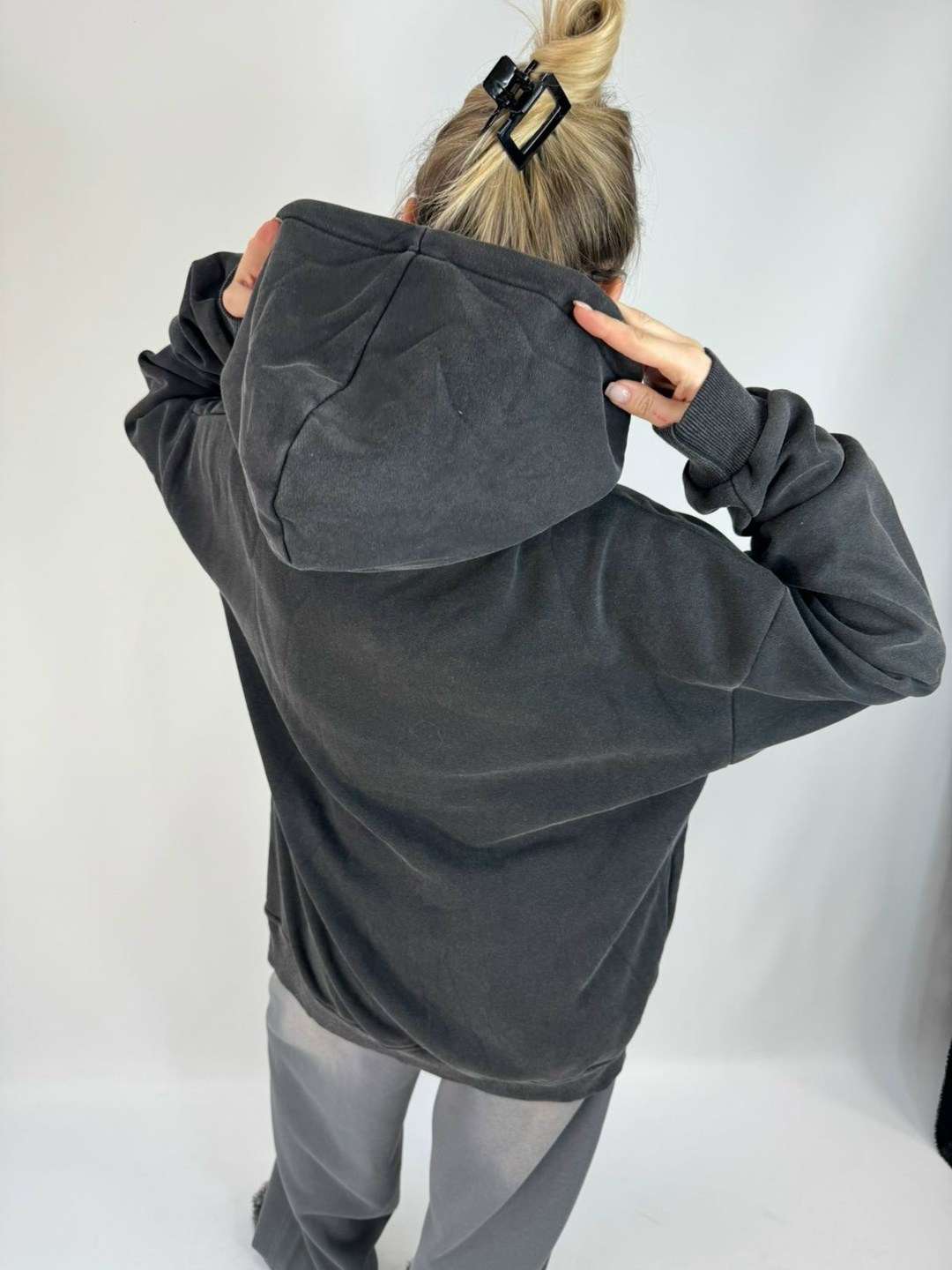 толстовки оверсайз,стиль оверсайз,оверсайз худи,толстовка с капюшоном оверсайз,оверсайз костюм