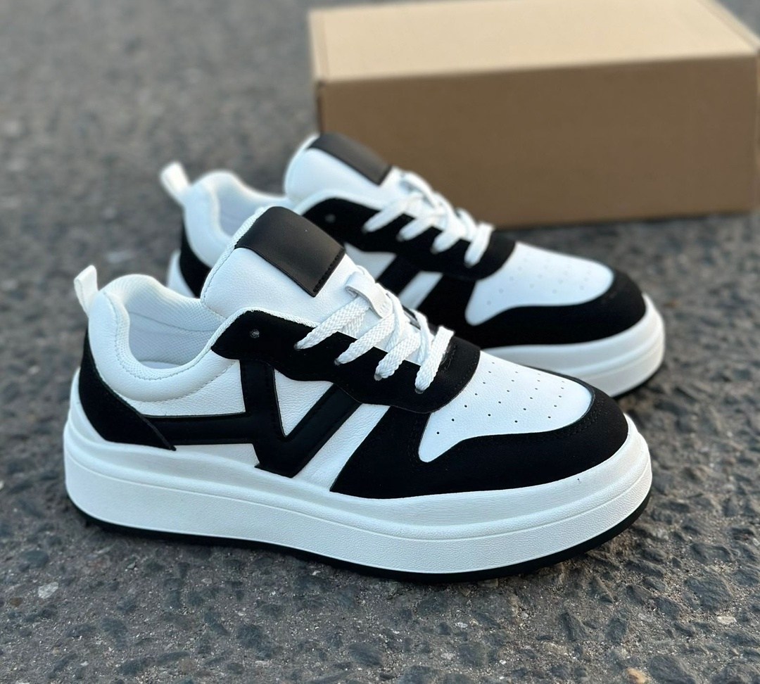 ,женские кроссовки,кроссовки для девушек,кроссовки модные,стильные кроссовки