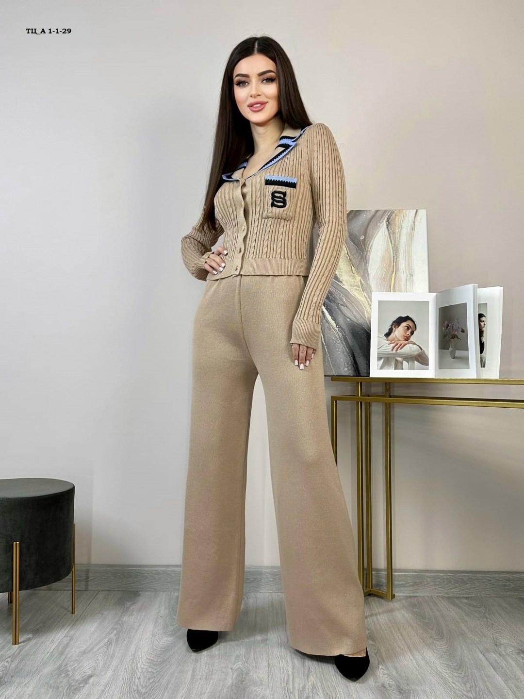 костюмы брючные,трикотажные костюмы,стильные костюмы,женские костюмы,костюмы комплекты