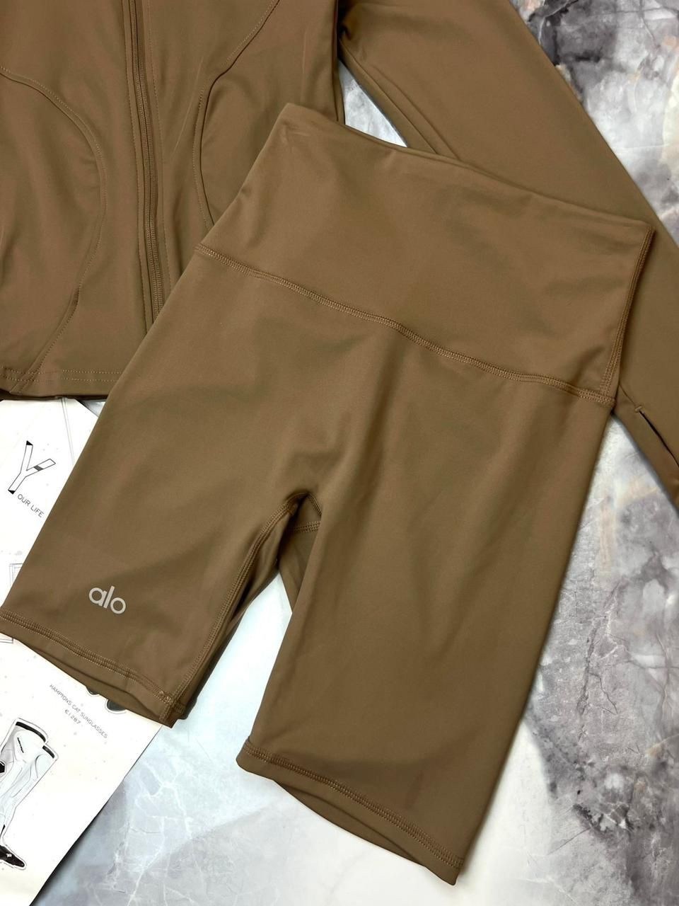 костюм для йоги,комбинезон спортивный,спортивная куртка,одежда для женщин,костюмы женские