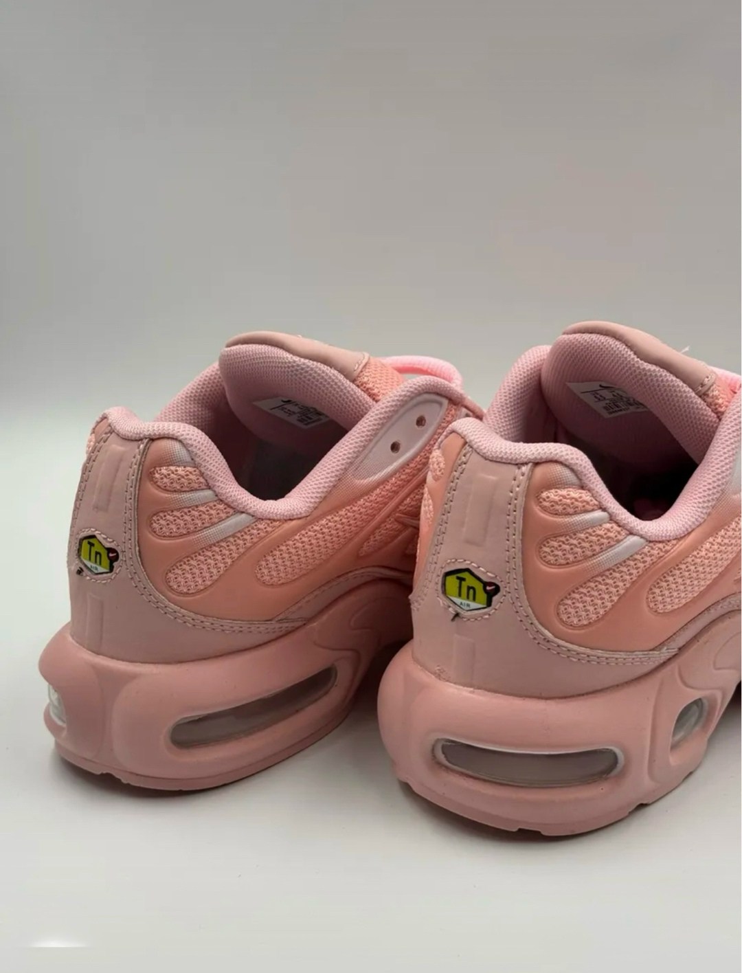 nike air max tn plus pink,nike air max plus pink,nike air max plus tn,женские кроссовки nike air max plus,nike air max plus