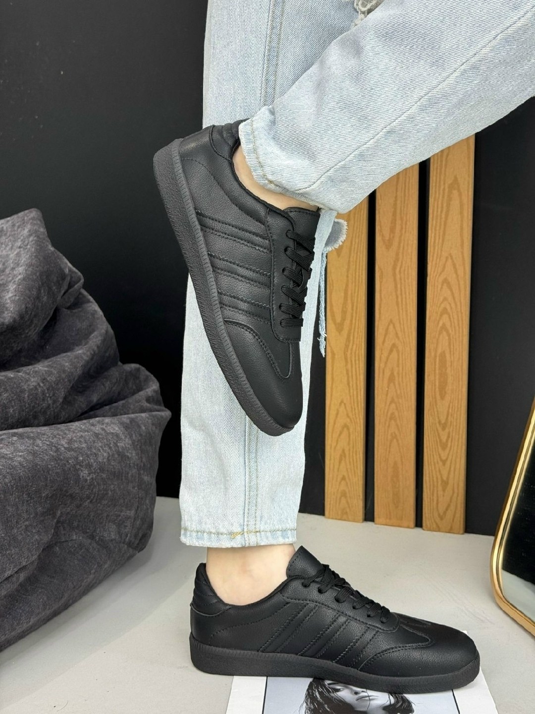 мужские кроссовки adidas,,adidas gazelle черные кожаные,кроссовки на тонкой подошве,кроссовки черные