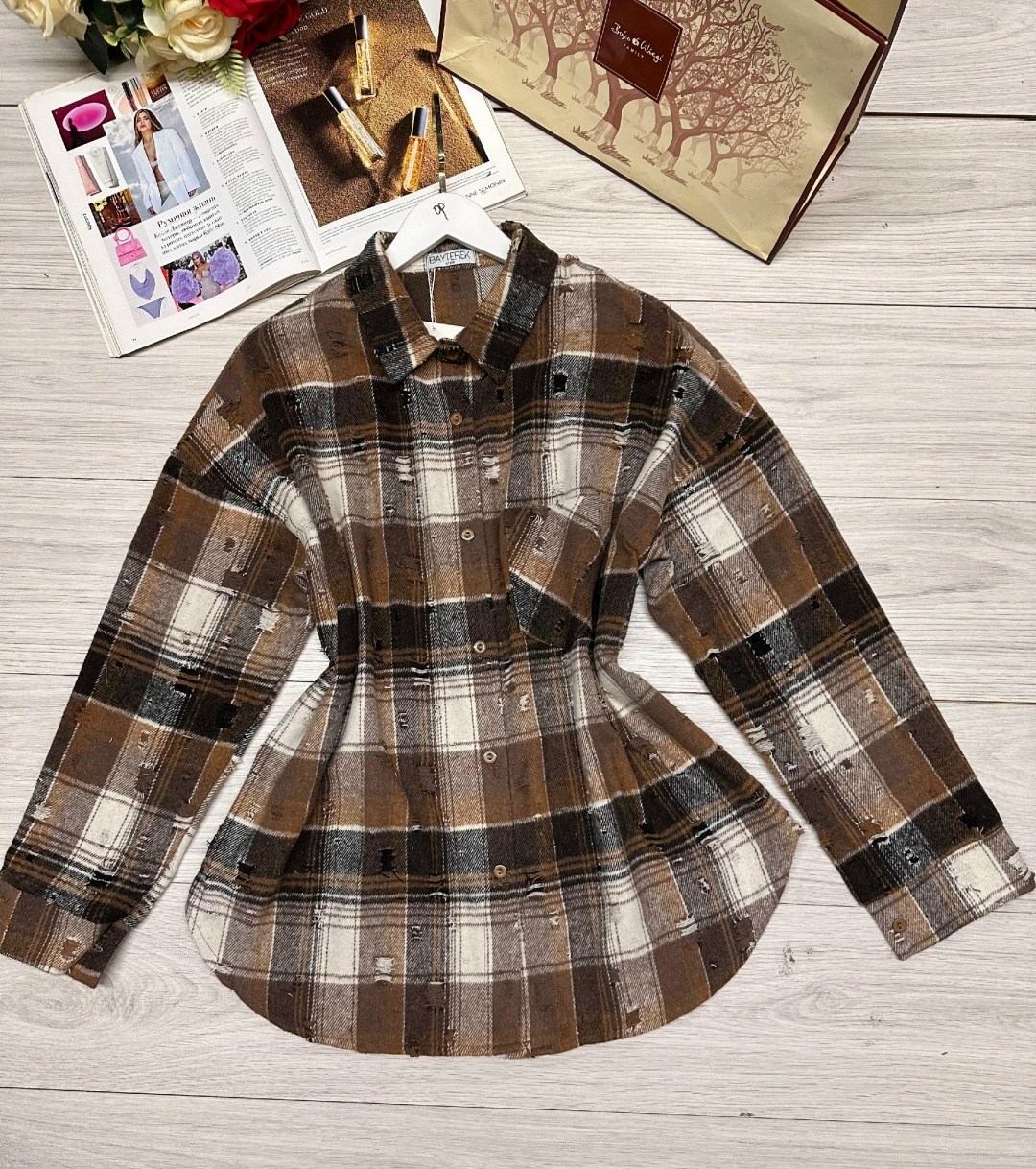 женская рубашка в клетку,рубашка в клетку,рубашка женская,,женские джинсы