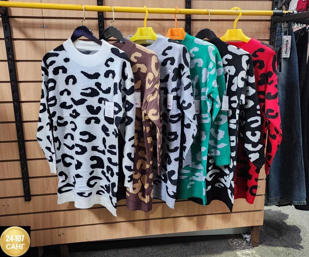 вязаное платье,вязаное платье свитер,свитер платье,красное платье с ботфортами,платье с леопардовым принтом