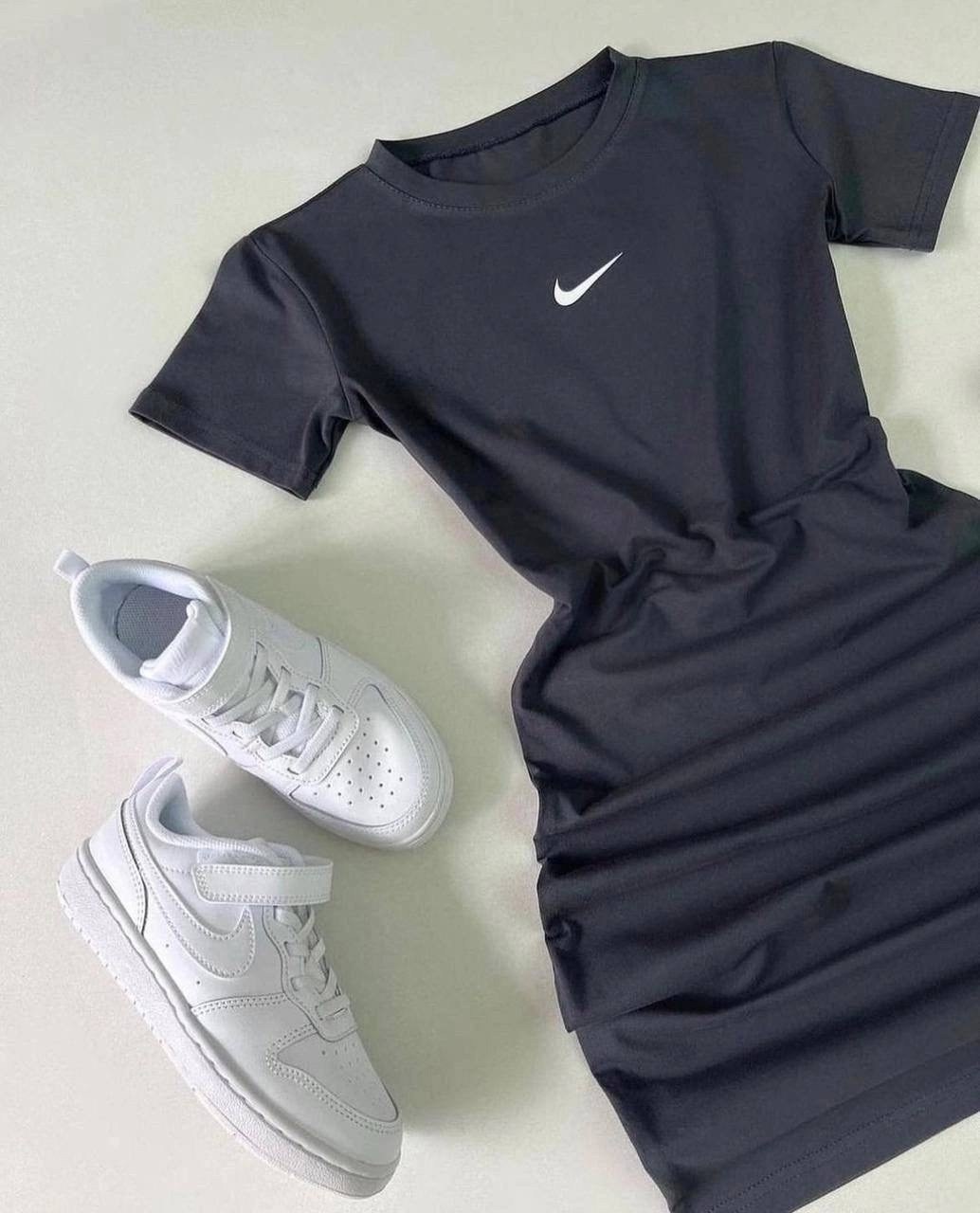 платье в спортивном стиле,спортивное платье,платье найк черное,черное спортивное платье,женские платья nike