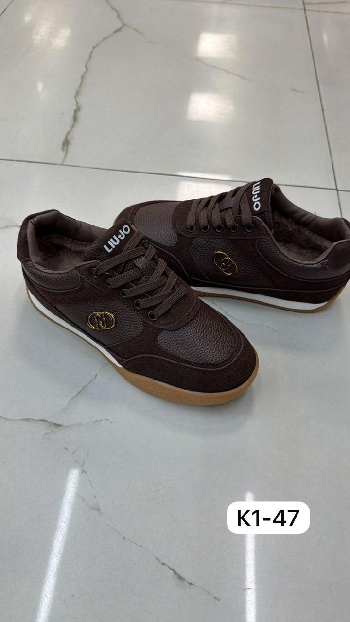 ,женские кроссовки,спортивная , кроссовки,кроссовки брендовые