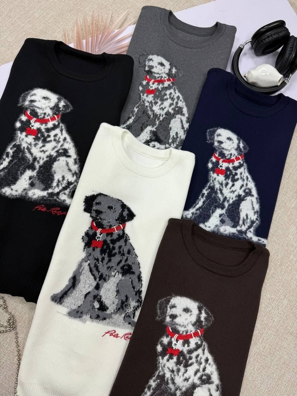 модные свитера,свитер,свитер с принтом,свитер с рисунком,свитер с вышивкой