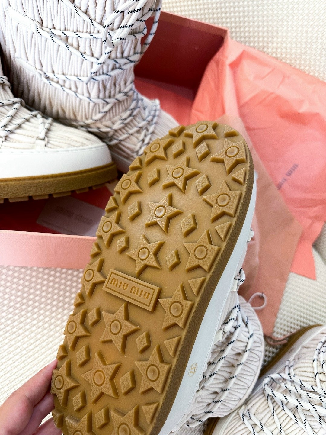 ,луноходы женские,короткие сапоги,зимняя женская ,женские дутики