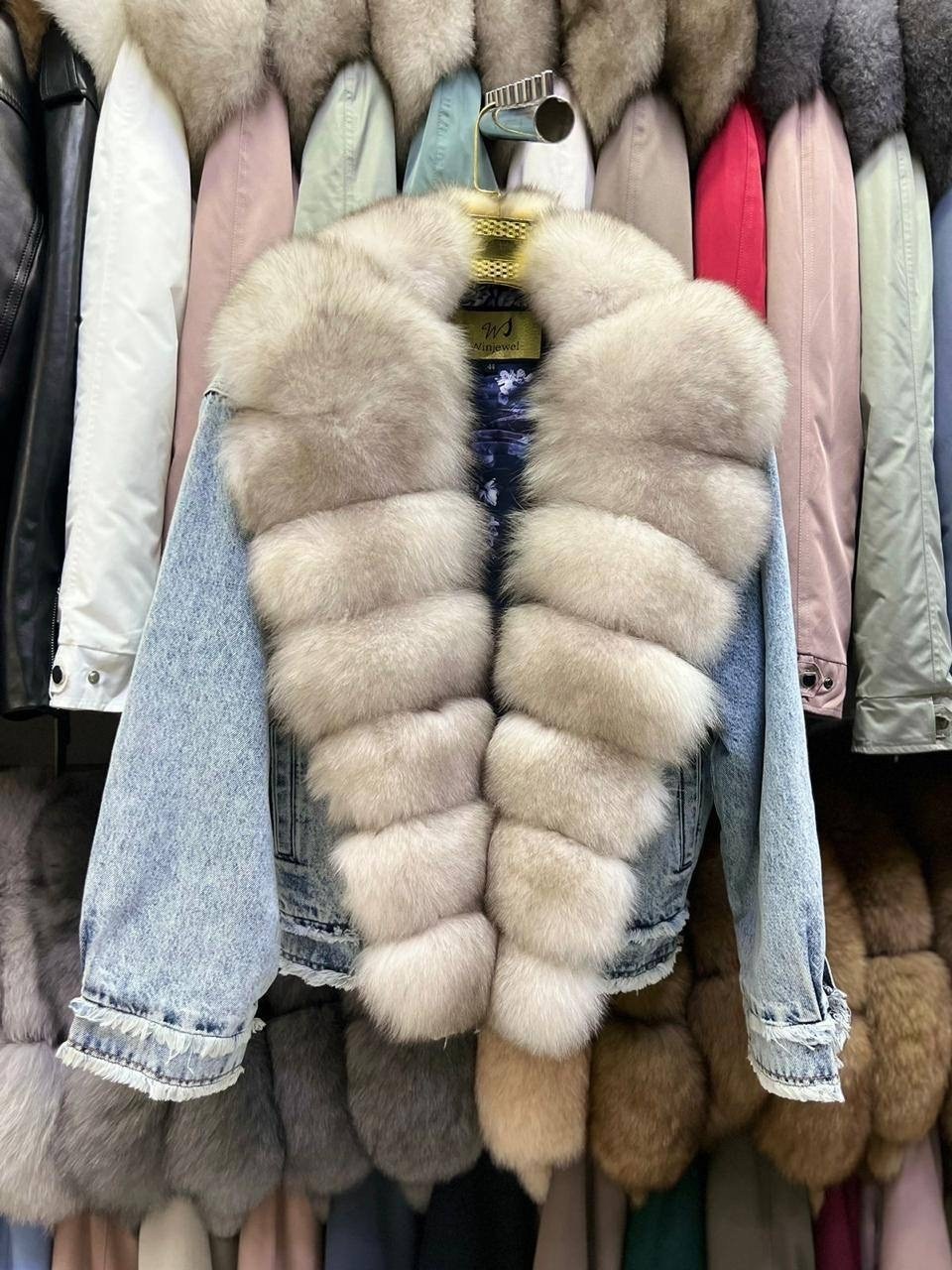 куртка с натуральным мехом песца,джинсовая куртка с мехом песца,мех песец,джинсовая куртка с мехом утепленная,джинсовка с мехом