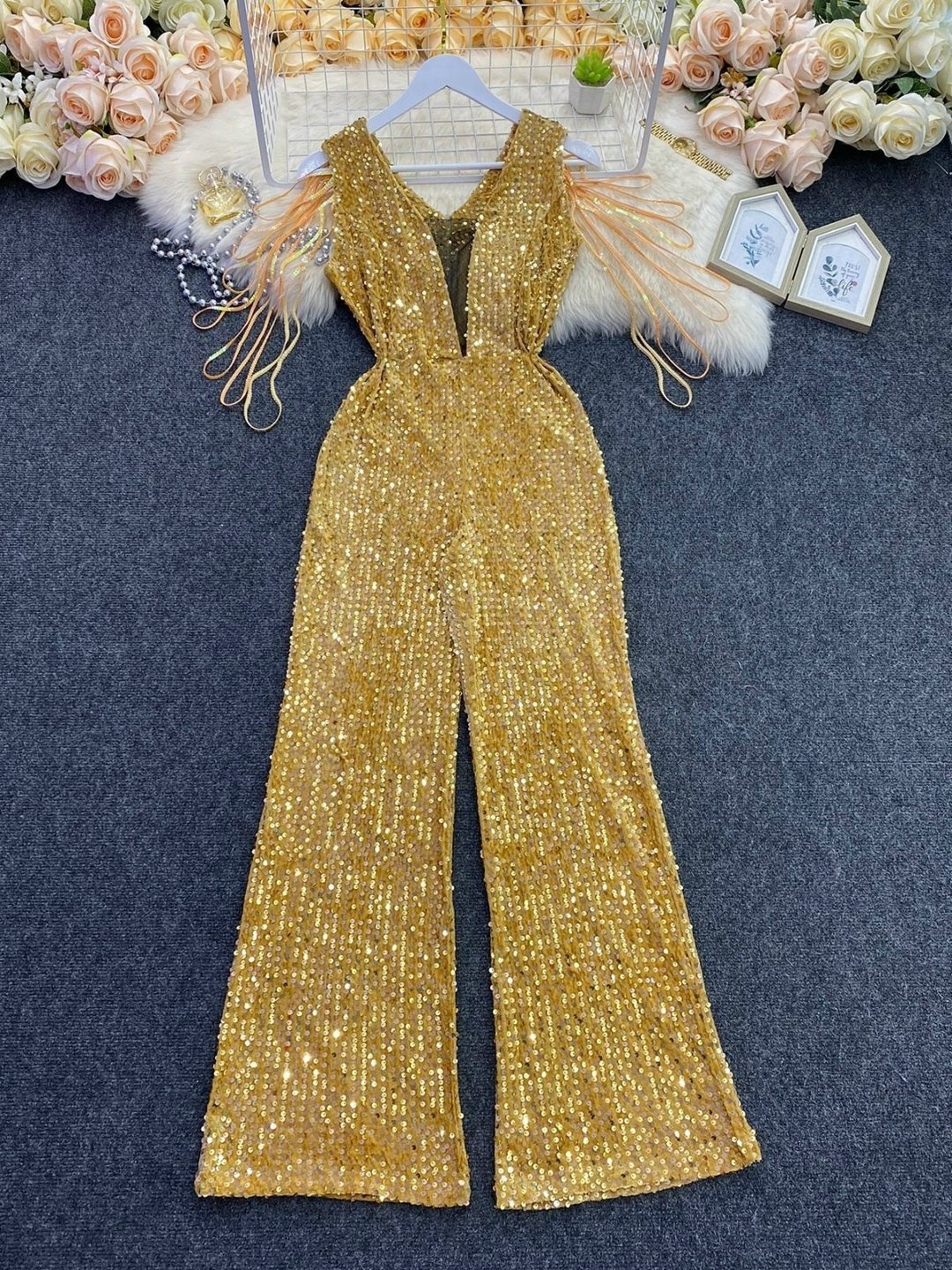 элегантные комбинезоны,женские комбинезоны,женские комбинезоны с блестками,блестящий комбинезон,женский вечерний комбинезон