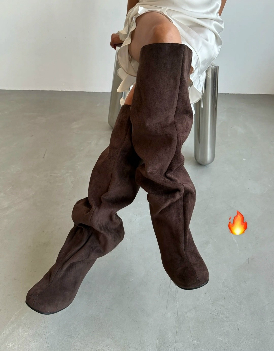 высокие сапоги,замшевые сапоги,коричневые сапоги,сапоги трубы,сапожки
