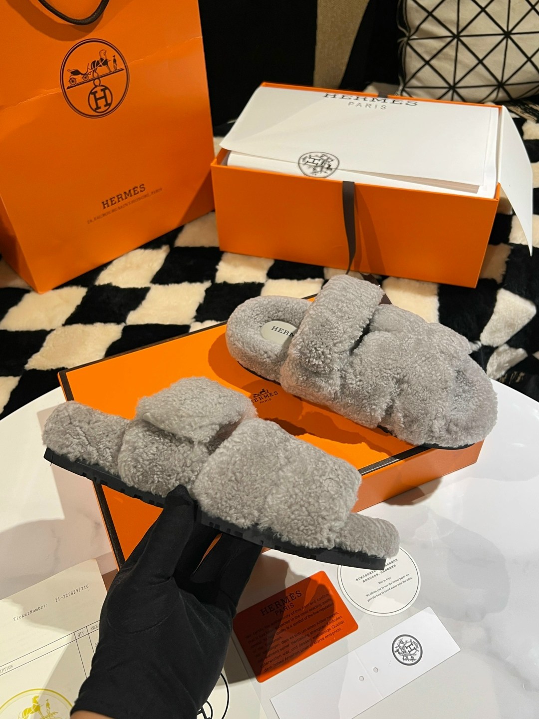 тапочки хермес женские,,модные тапочки,шлепки меховые hermes,тапочки hermes