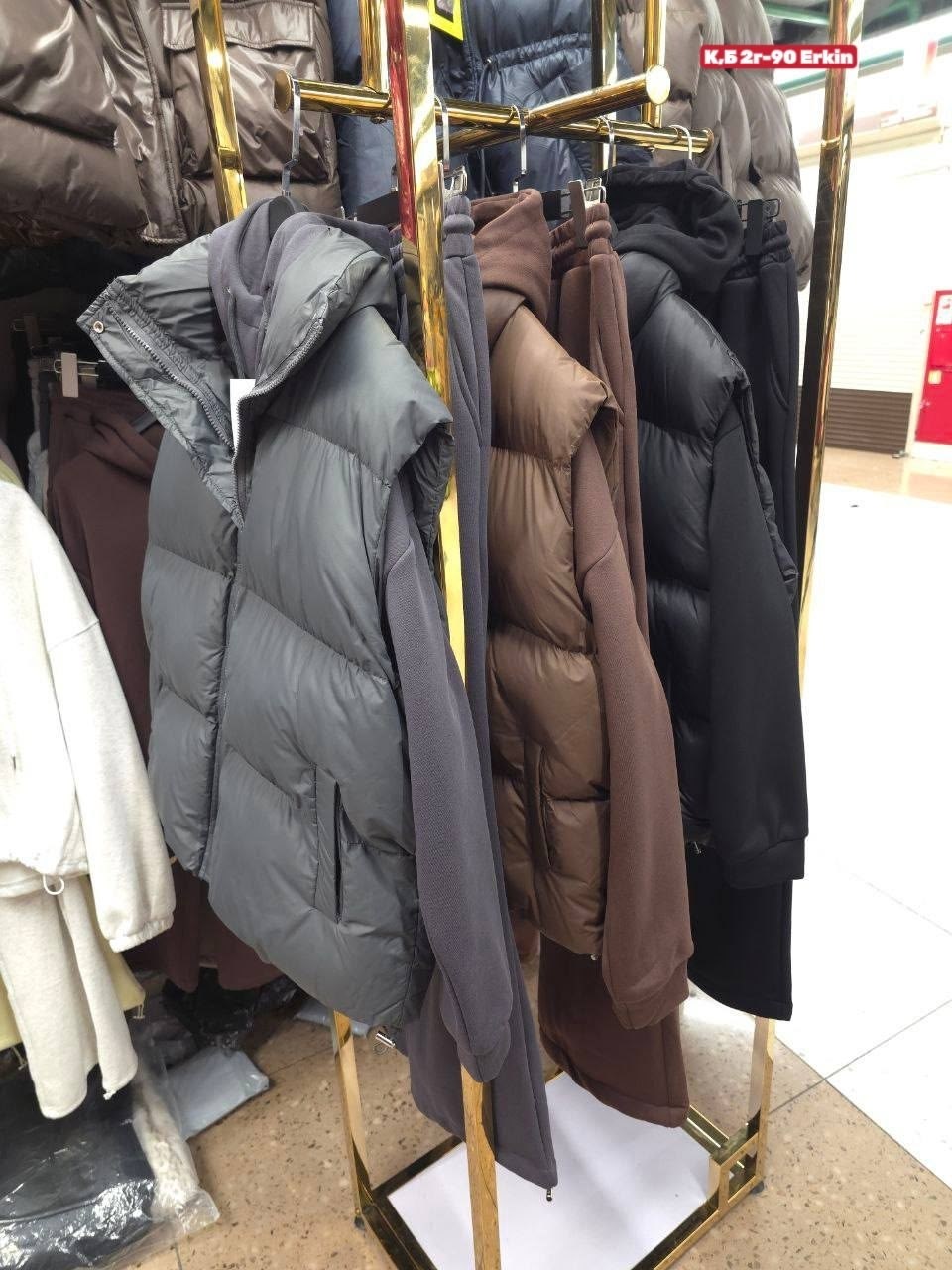 костюм на флисе,стильные костюмы,теплый костюм,костюм тройка женский,жилет на синтепоне