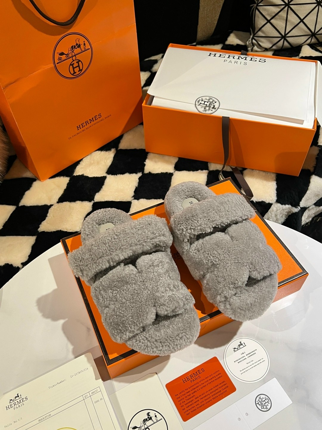 тапочки хермес женские,,модные тапочки,шлепки меховые hermes,тапочки hermes