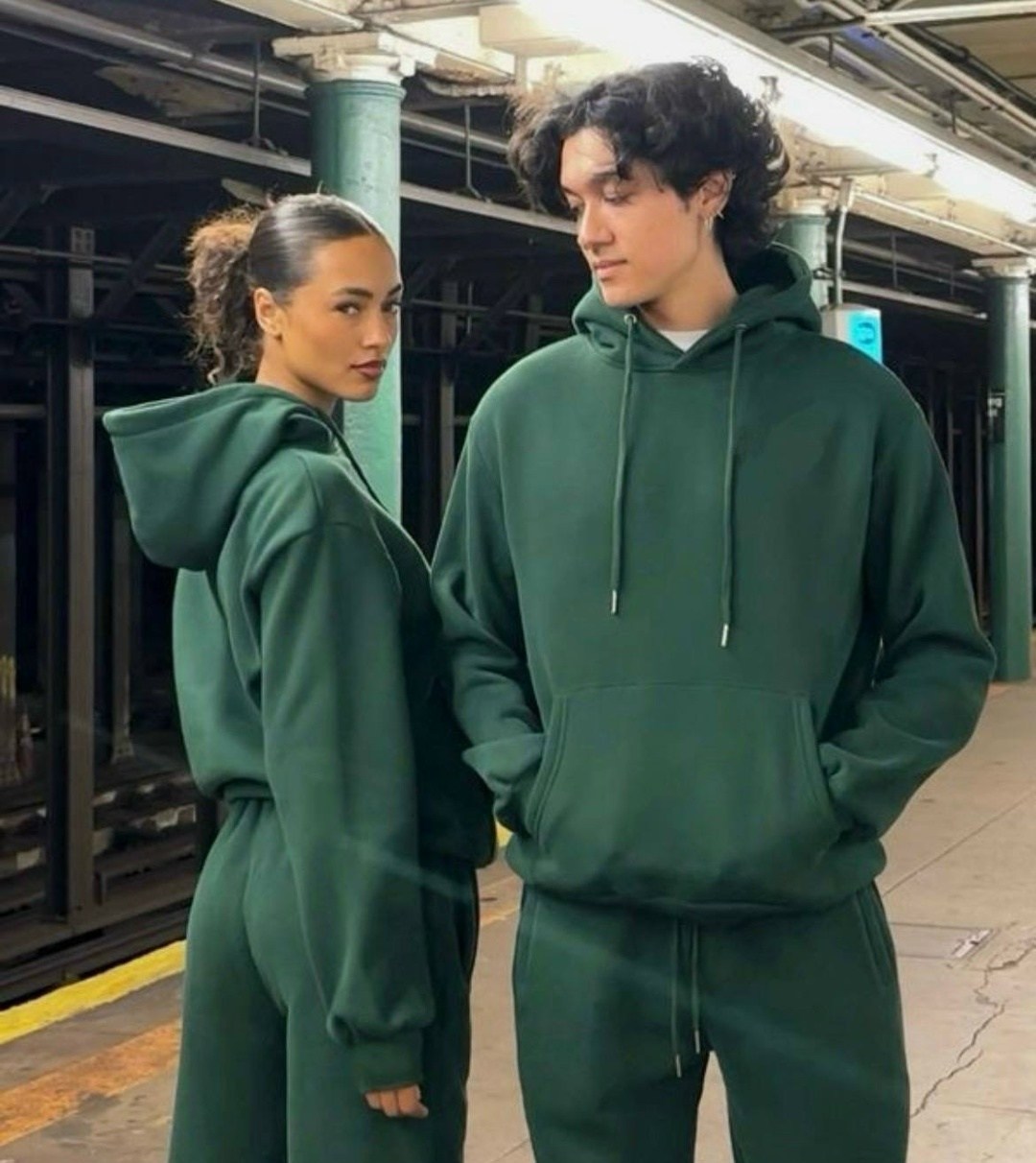 парные спортивные костюмы,парный костюм на флисе,парный спортивный костюм на флисе,спортивный костюм унисекс,спортивный костюм парный