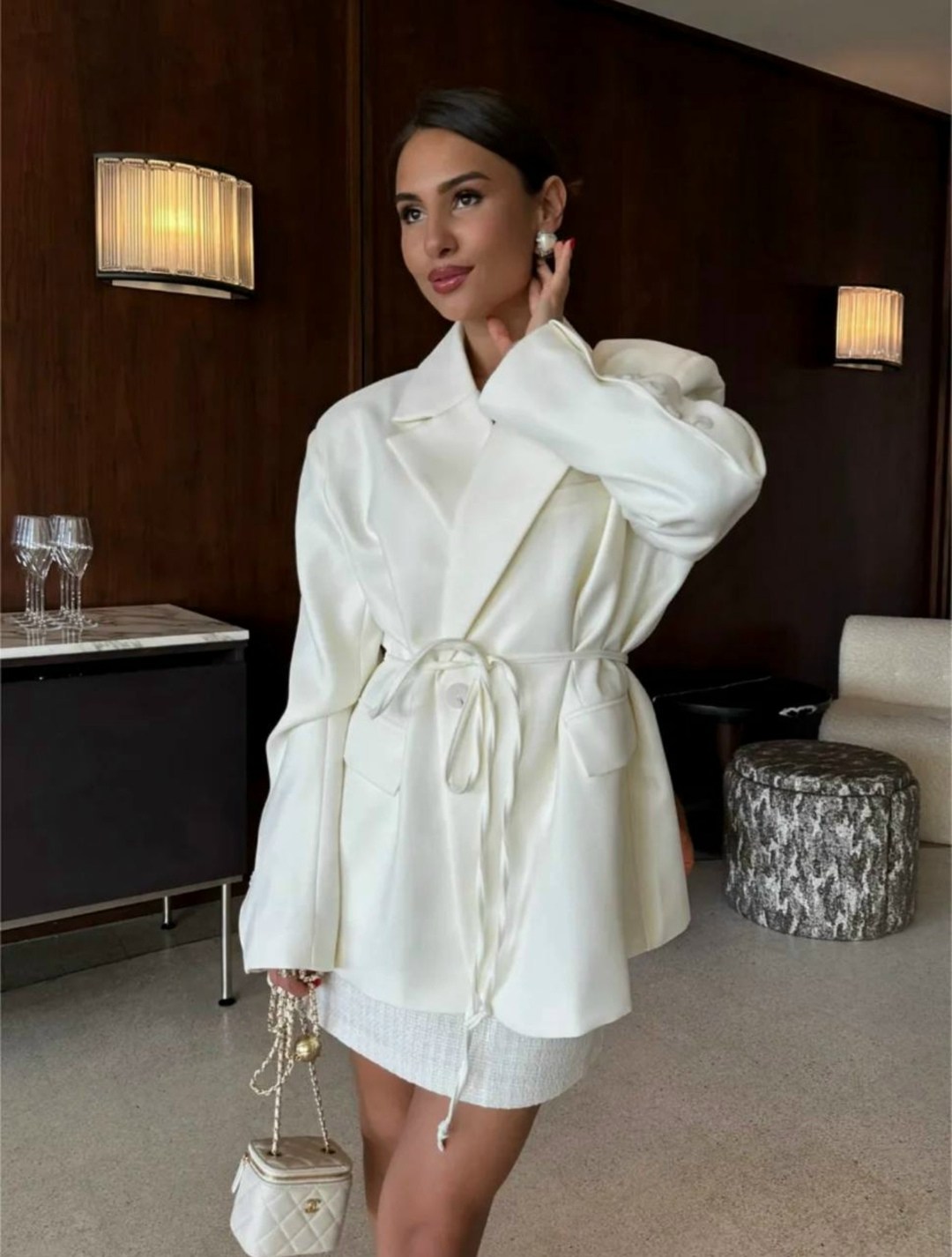 элегантные пальто,белый пиджак оверсайз,модное пальто,пальто с поясом,пальто женские