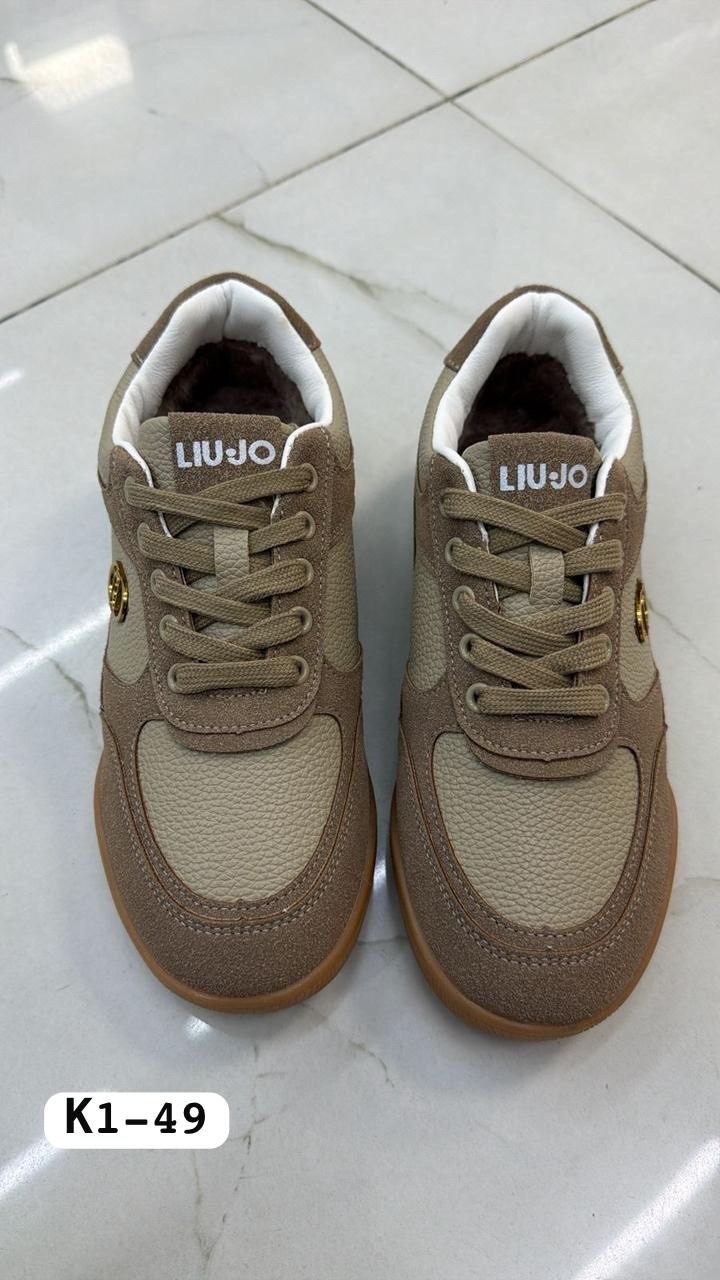 ,женские кроссовки,спортивная , кроссовки,кроссовки брендовые