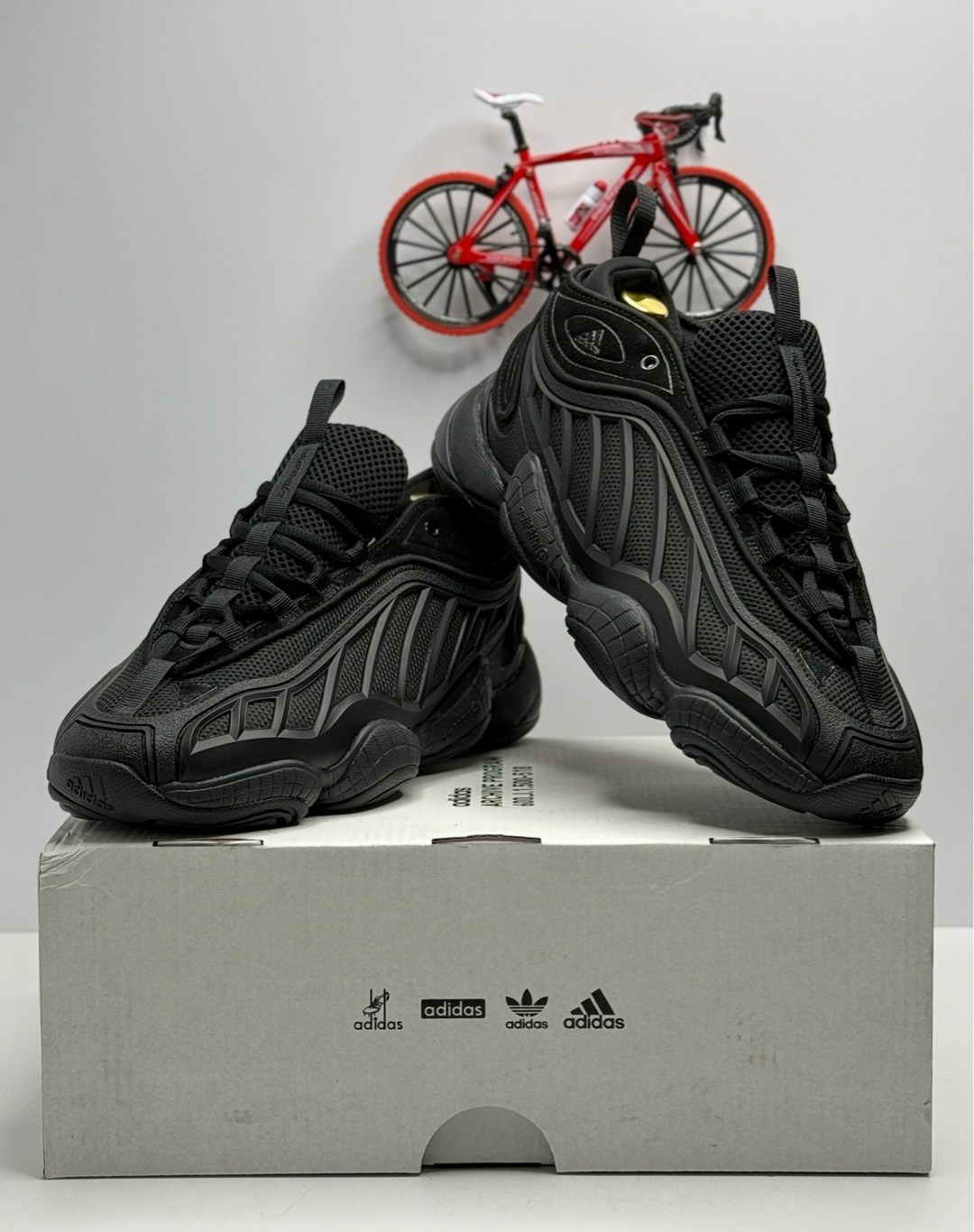 кроссовки adidas yeezy 500,кроссовки adidas,кроссовки мужские adidas,кроссовки adidas yeezy,кроссовки adidas yeezy boost 500