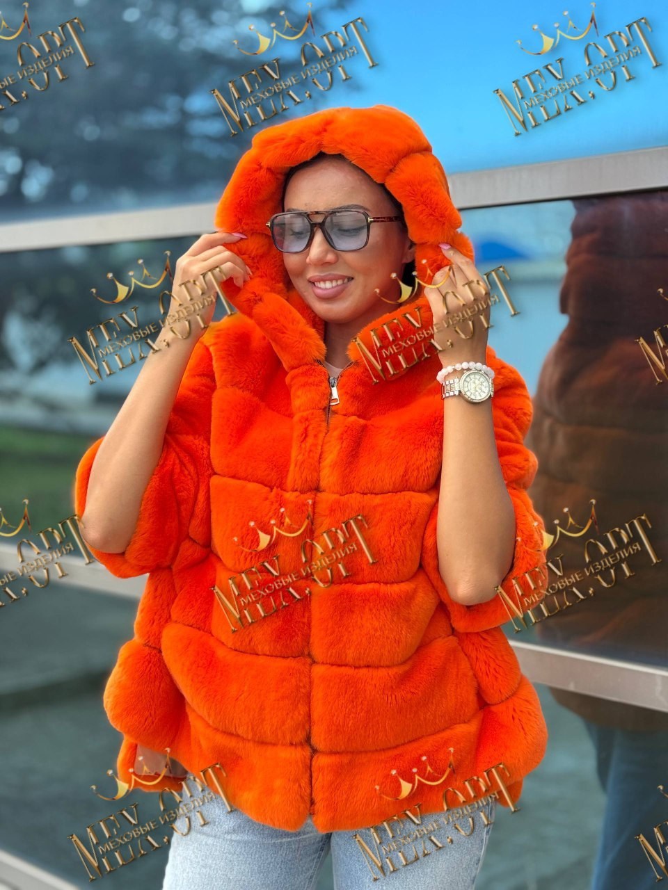 оранжевая шуба,женская шуба,модная шуба,шубка,меховая куртка