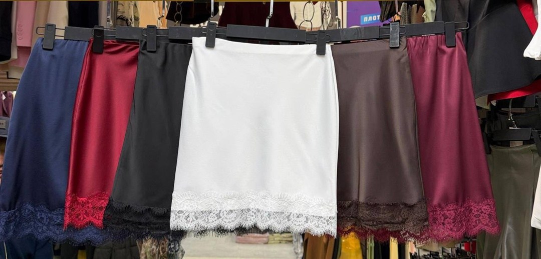 черное платье комбинация,платье на бретелях,платье комбинации,платье стильное