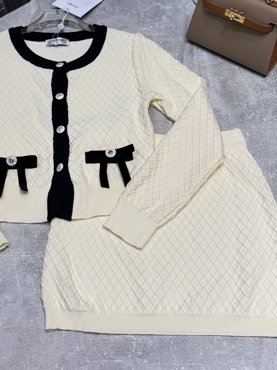 одежда шанель,вязаные костюмы,костюмы женский,модные кардиганы,костюм с юбкой женский