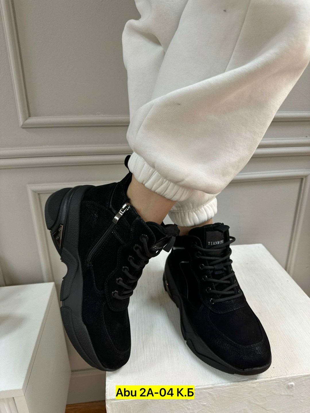 ,ботинки женские,женская ,замшевые кроссовки,черные кроссовки