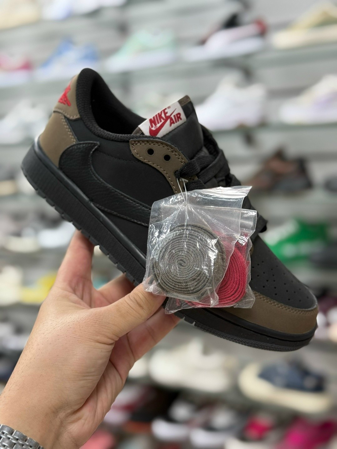 кроссовки nike travis scott x air jordan 1 low,nike air jordan 1 low travis scott,air jordan 1 low travis scott,кроссовки travis scott x air jordan 1 low,кроссовки air jordan 1 low og