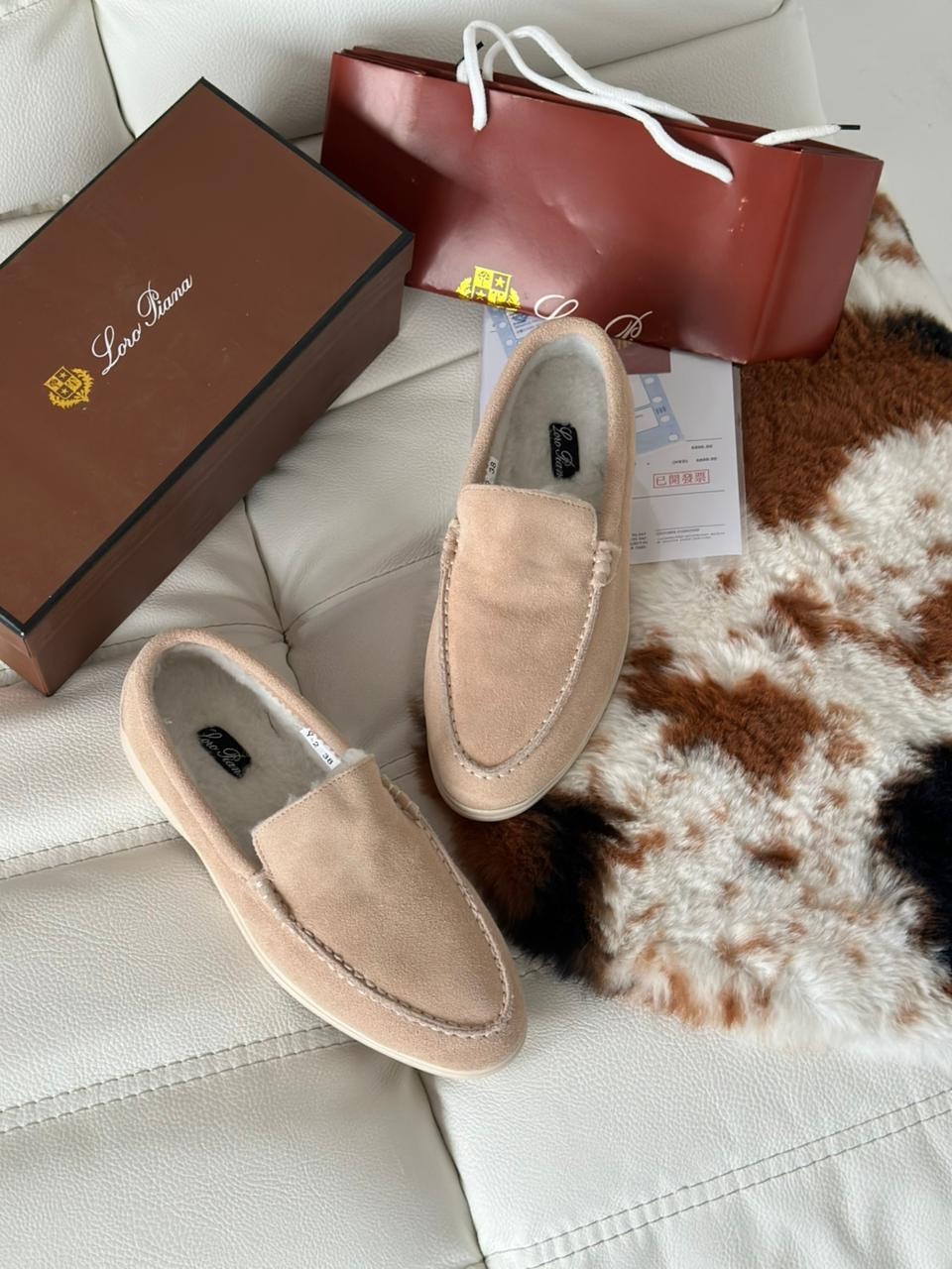 лоферы из натуральной замши loro piana,лоферы из натуральной замши,loro piana лоферы женские,,лоферы loro piana