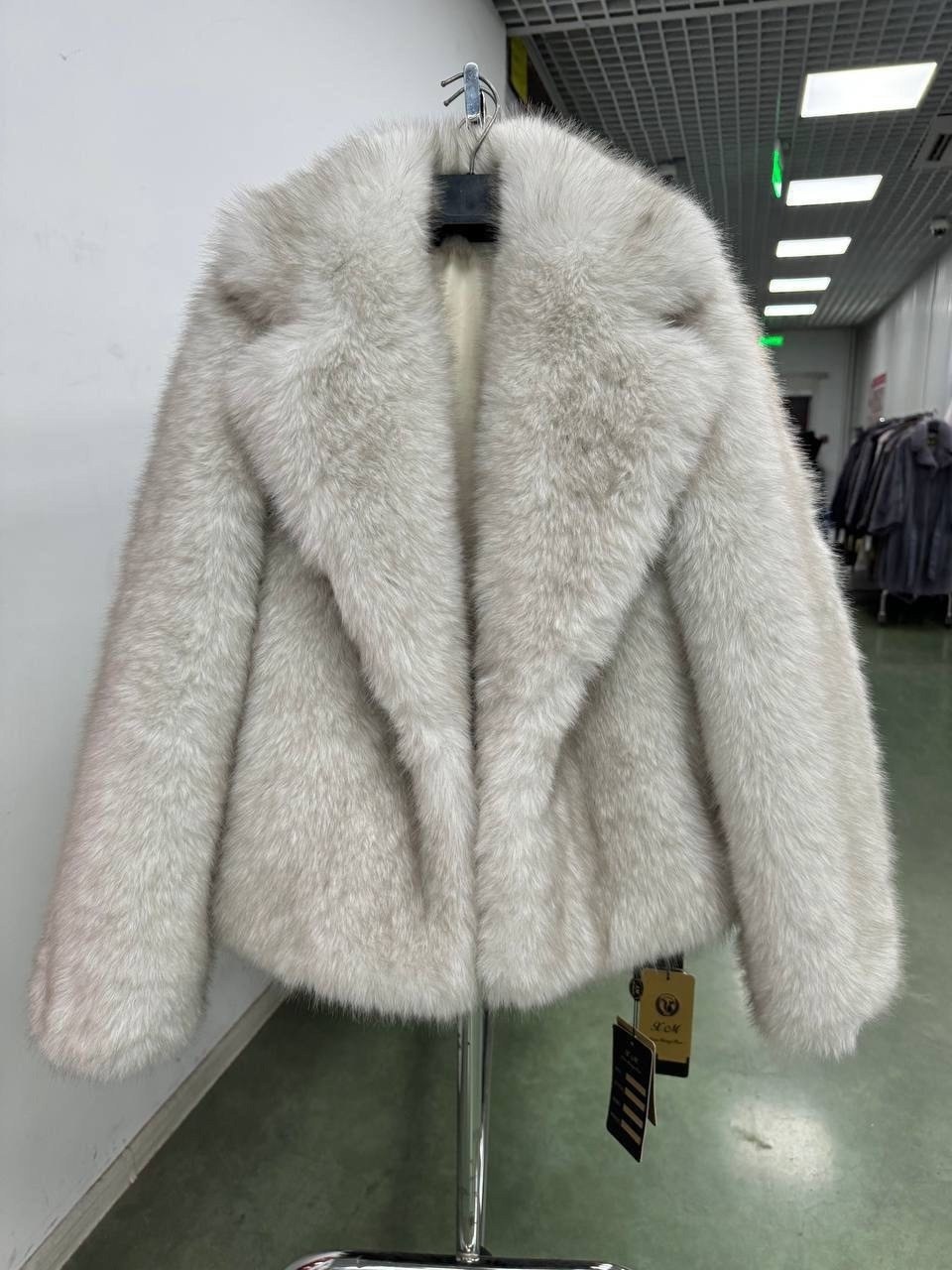 шуба короткая,женская шуба,шубка,искусственная шуба,шуба меховая