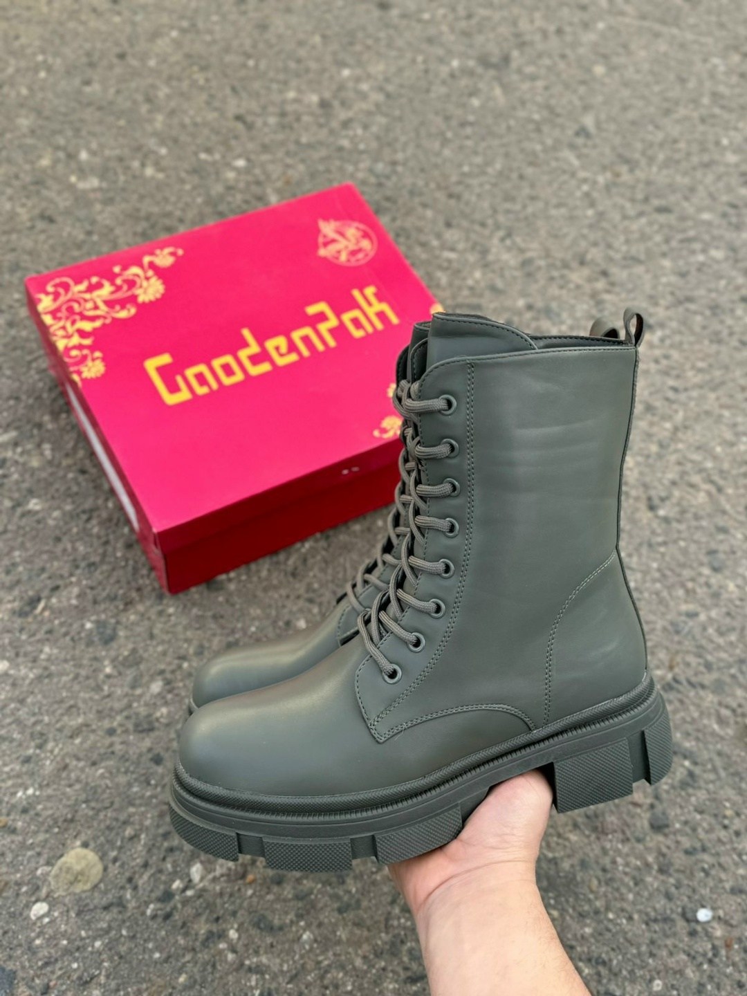 ,ботинки женские,зимняя  женская,модные ботинки,бежевые ботинки