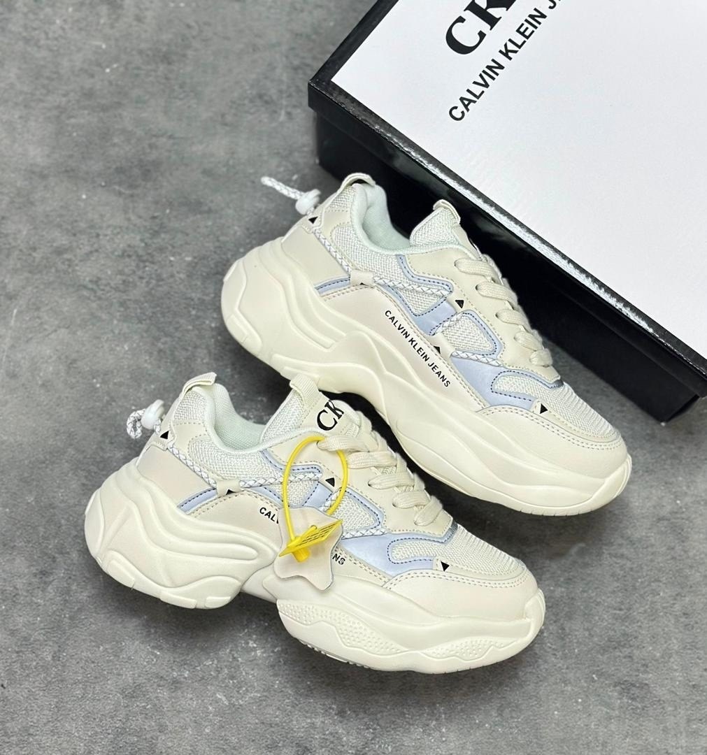 кроссовки,женские кроссовки,,кроссовки модные,массивные кроссовки