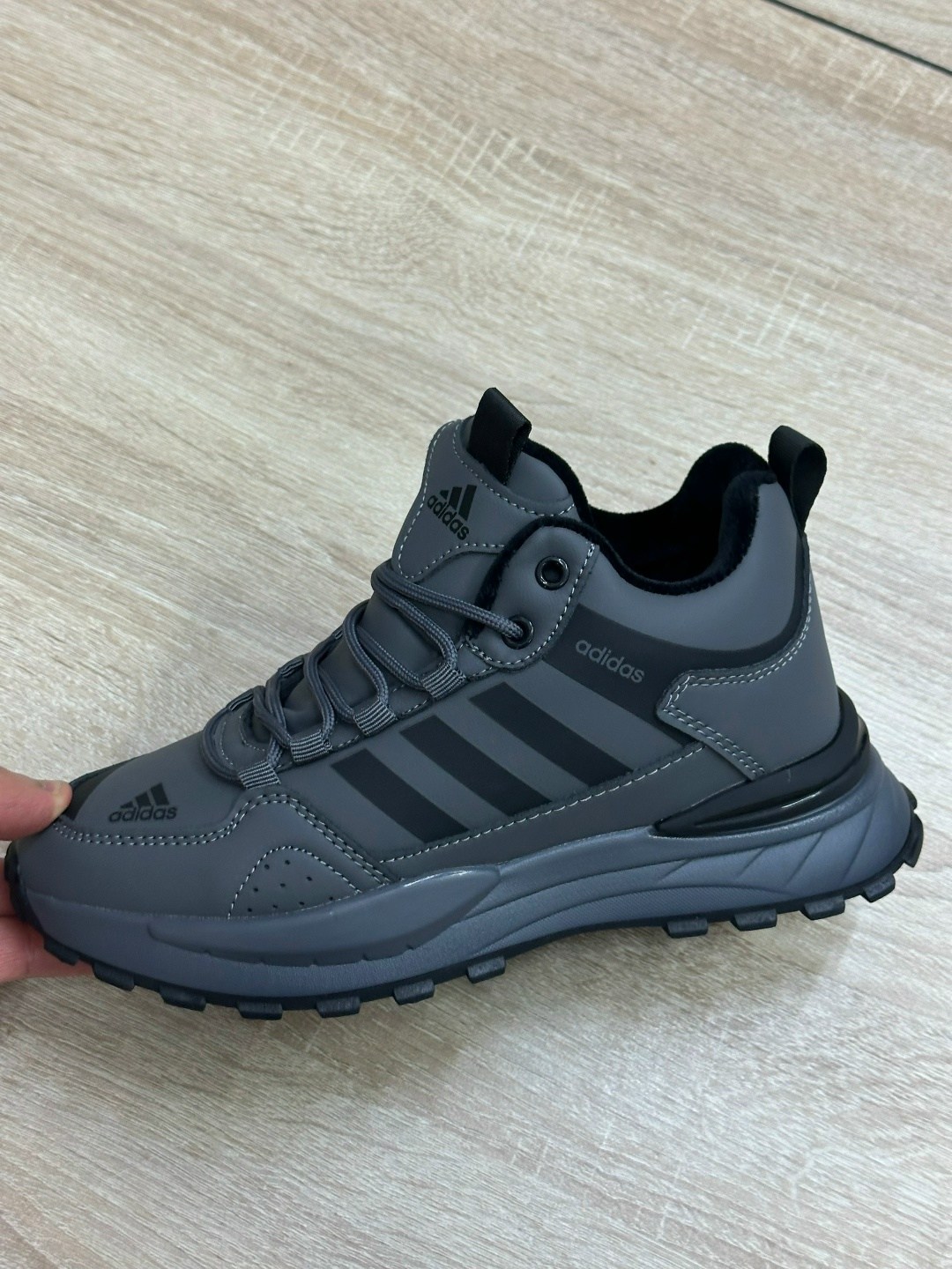 зимние кроссовки adidas,кроссовки мужские зимние adidas,кроссовки мужские adidas,кроссовки adidas,зимние берцы адидас