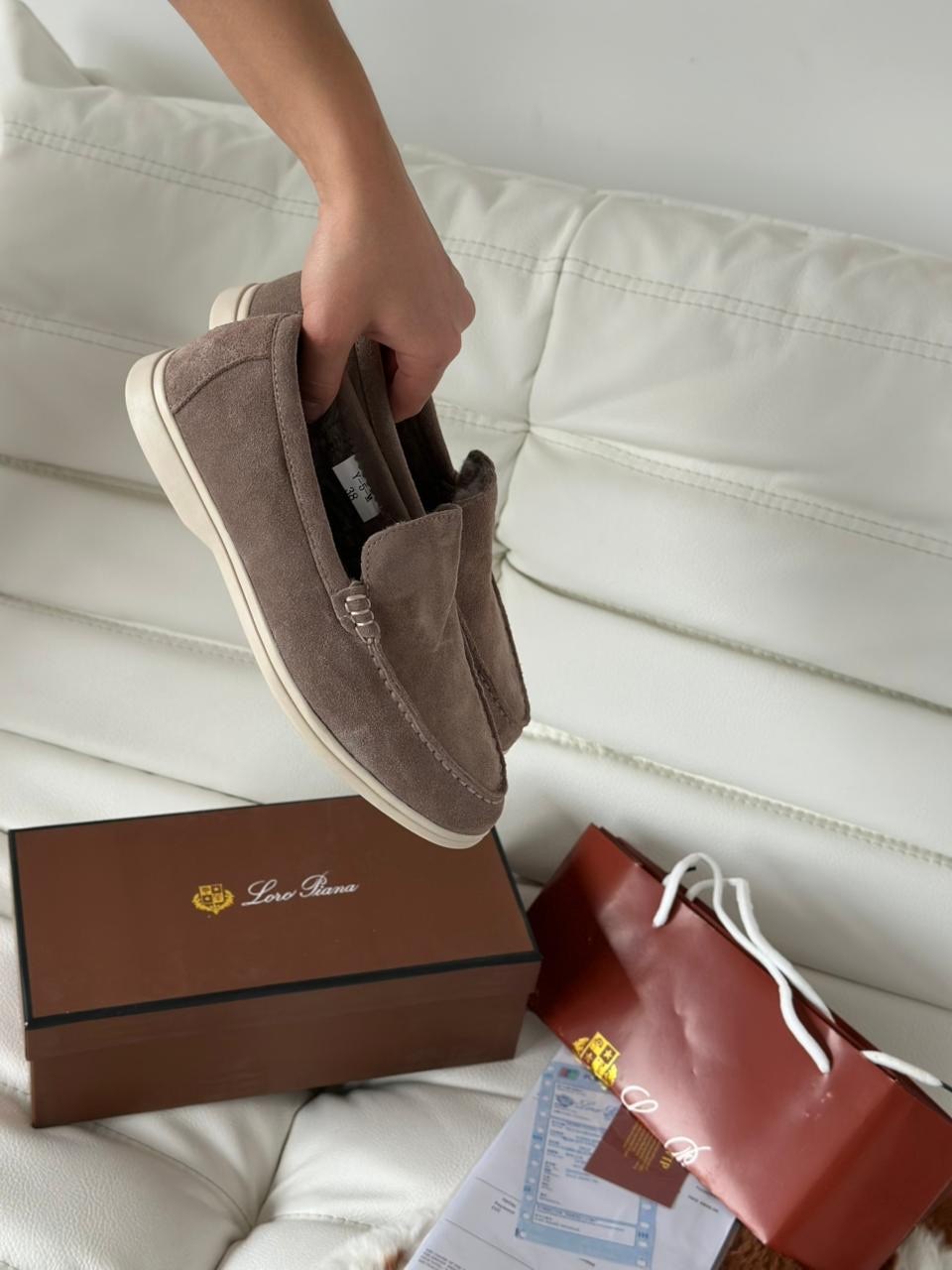 лоферы из натуральной замши loro piana,,лоферы loro piana женские,лоферы из натуральной замши,loro piana лоферы