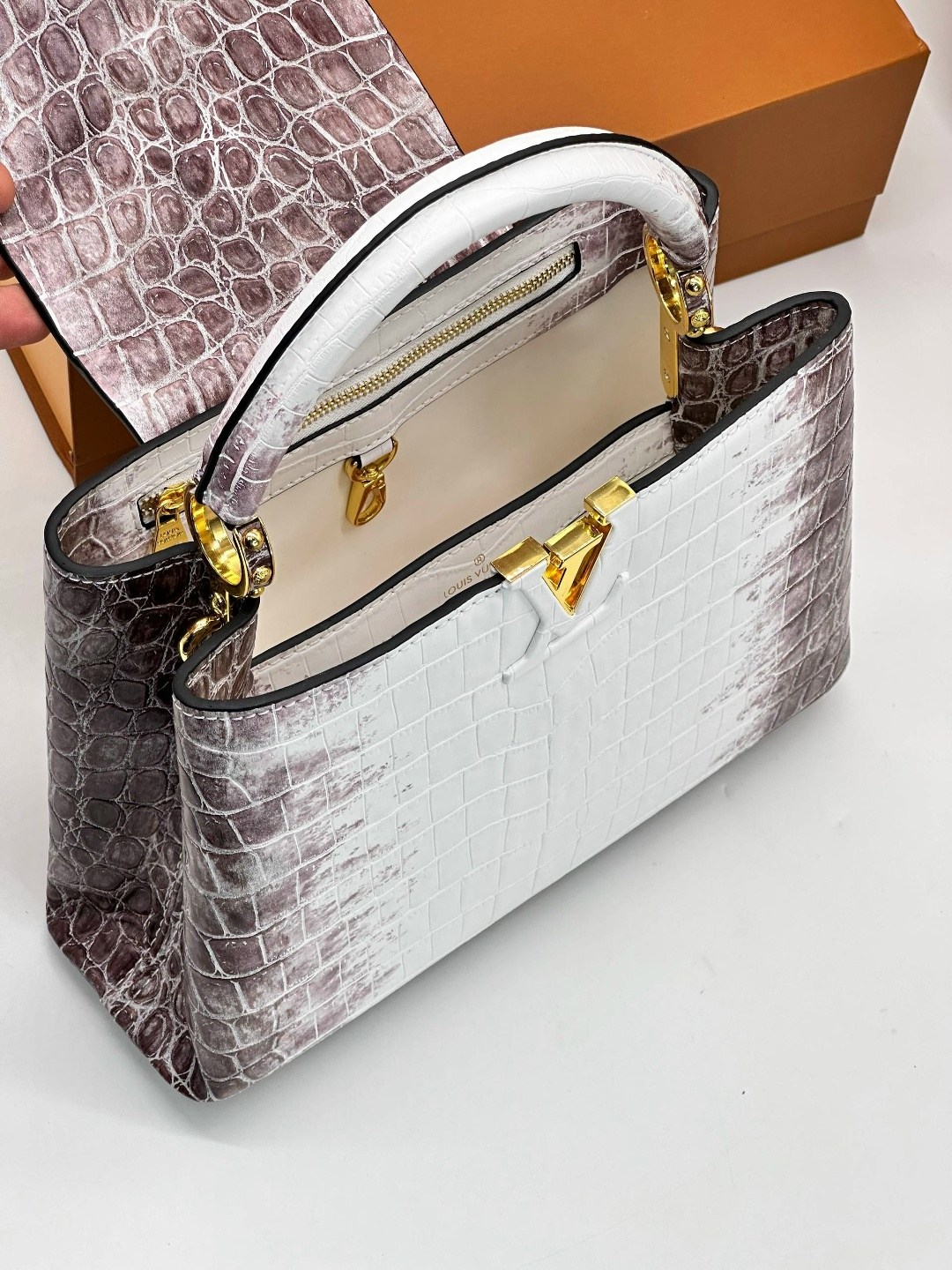 louis vuitton capucines,louis vuitton сумка,брендовые сумочки,сумка,женская сумка