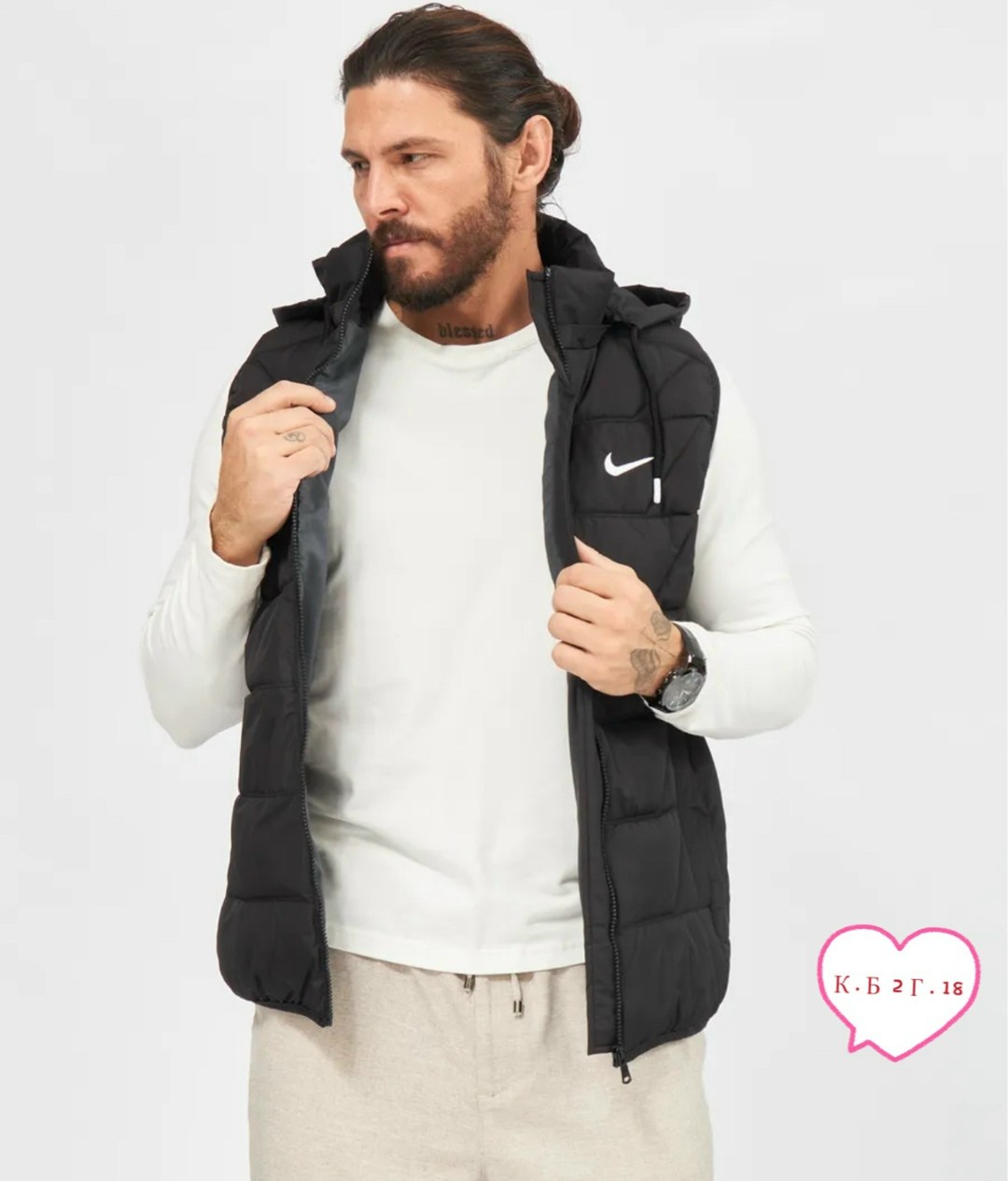 безрукавка с капюшоном,жилетка nike,жилет демисезонный,жилет утепленный nike,жилетка безрукавка утепленная с капюшоном