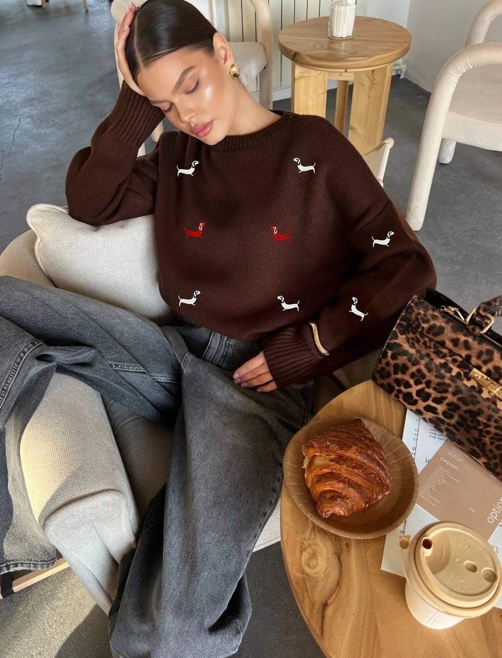 свитер с вышивкой,модные свитера,свитер,свитер с принтом,женские свитера