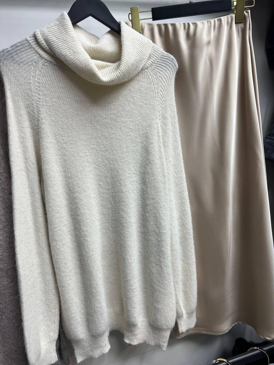 модные свитера,бежевый джемпер,свитер кашемировый джемпер,свитер,женские свитера